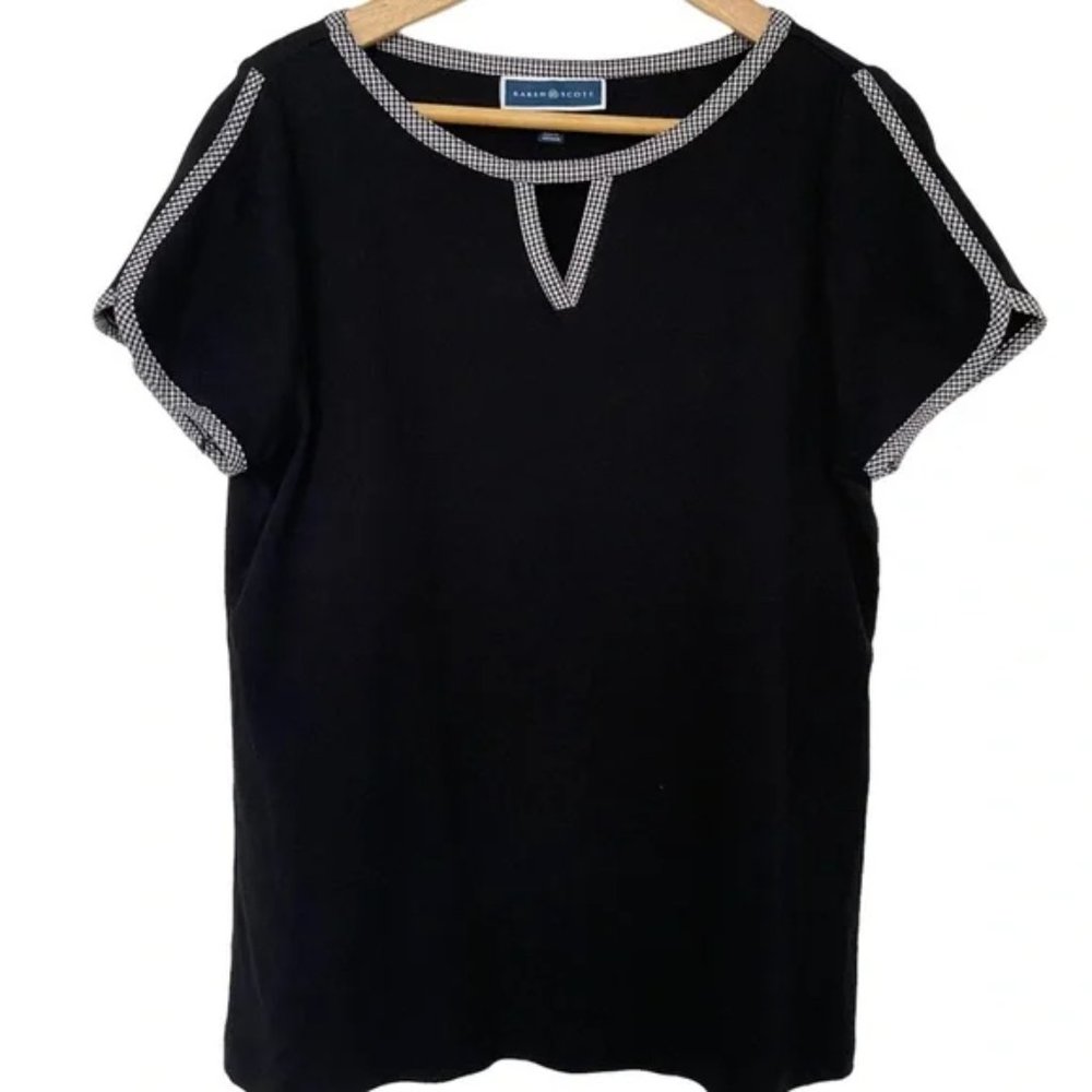KAREN SCOTT BLACK/WHITE 100% COTTON V NECK NOTCH TSHIRT WITH CHECKED TRIM, LARGE